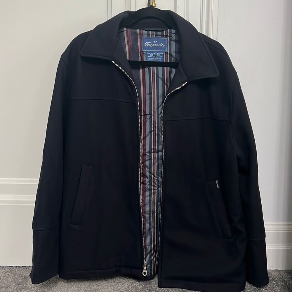 Gorgeous men’s wool Faconnable zip up coat.